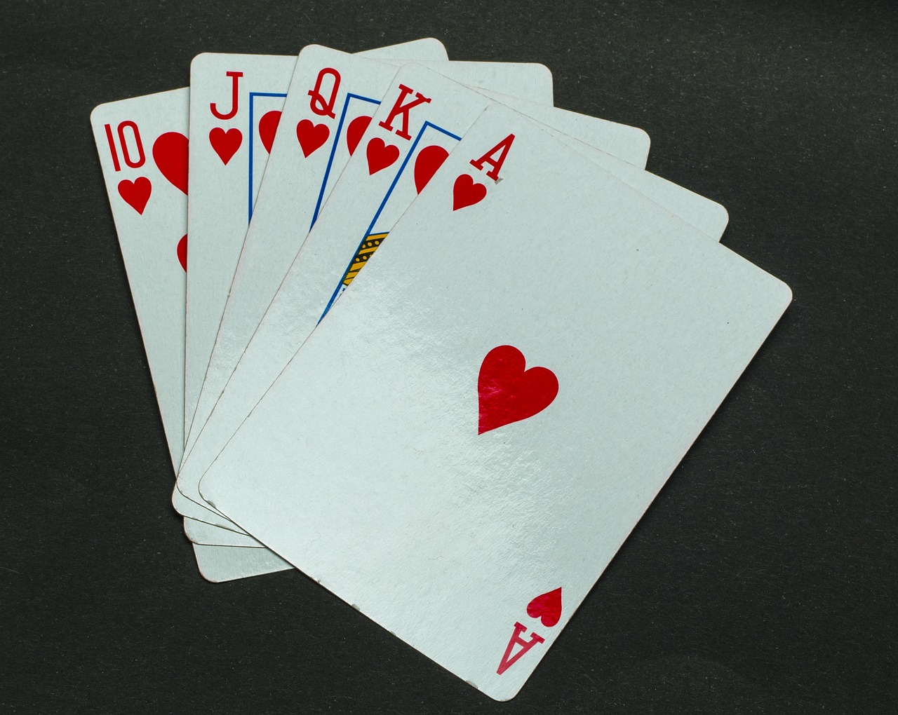 Roulette En Ligne: Avantages et Inconvénients Comparés