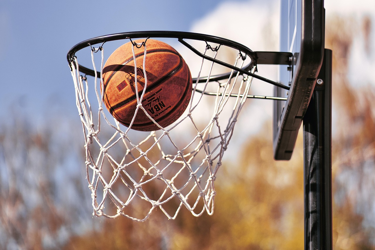 Master Sports Betting: Basics to Profitable Strategies